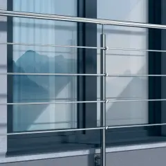Nowoczesny balkon francuski ze stali nierdzewnej, idealny do podziwiania widoków.