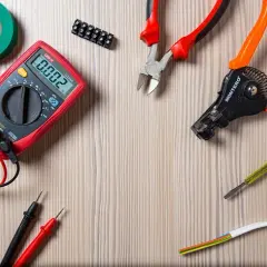 Kontrola instalacji elektrycznej w bloku - co musisz wiedzieć, aby uniknąć problemów