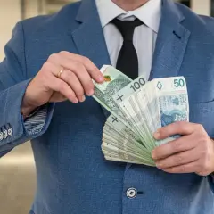 Czy wynagrodzenie prezesa spółdzielni mieszkaniowej jest jawne? Sprawdź prawo!