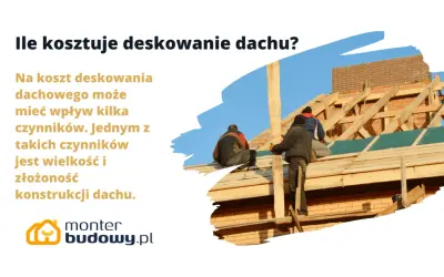 Dach w budowie, pracownicy montują deskowanie. Sprawdź, ile kosztuje deskowanie dachu, zależnie od jego wielkości i złożoności.