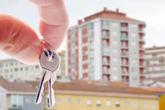 Jak sprawdzić zadłużenie mieszkania? Kupuj bez ryzyka!